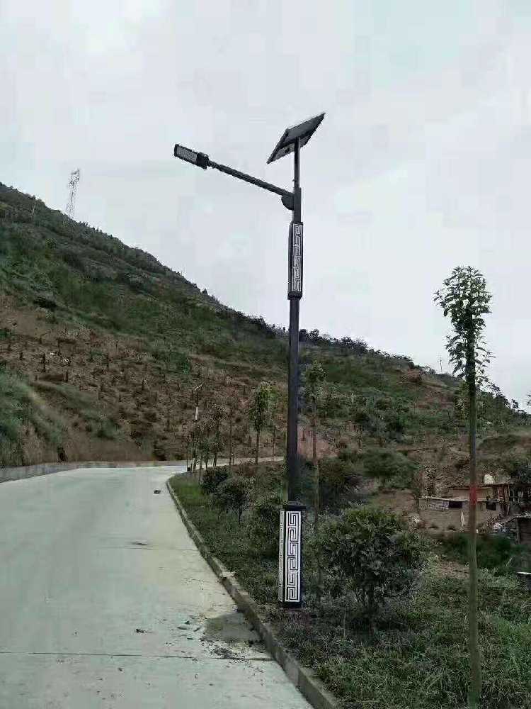 卡若区仿古太阳能路灯